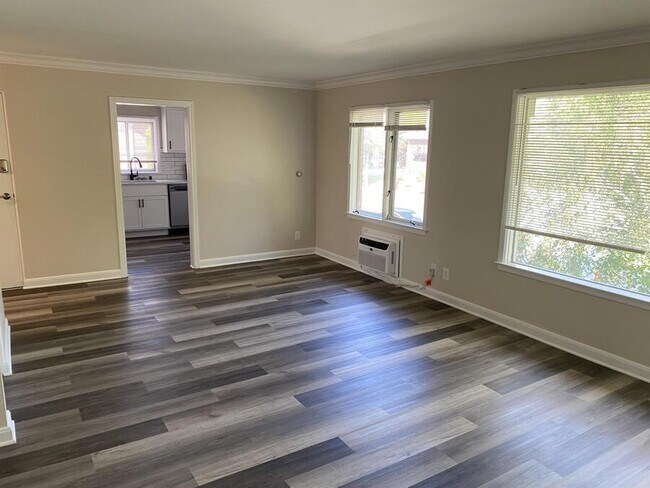 Foto del edificio - 9421 W North Ave