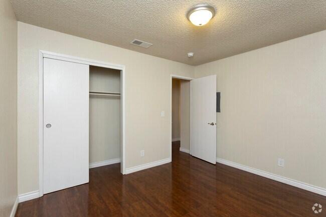 2BD, 1BA - Habitación - Grand Resort Apartments