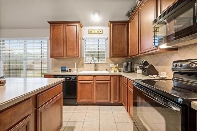 Building Photo - 3717 Ladera Dr