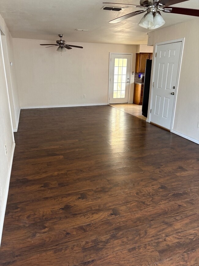 Building Photo - 5332 NW Ash Ave