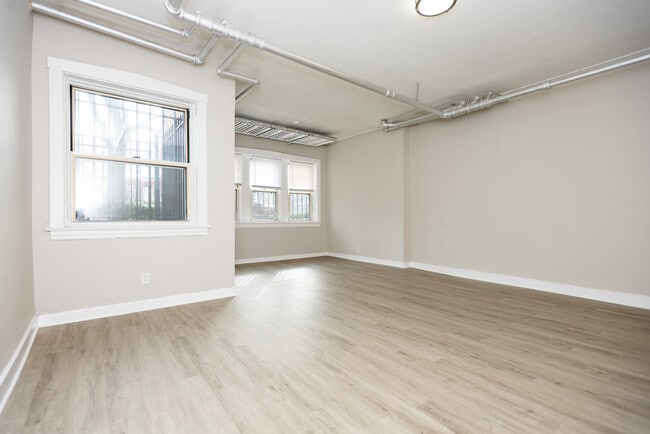 Building Photo - 1832 N Humboldt Blvd