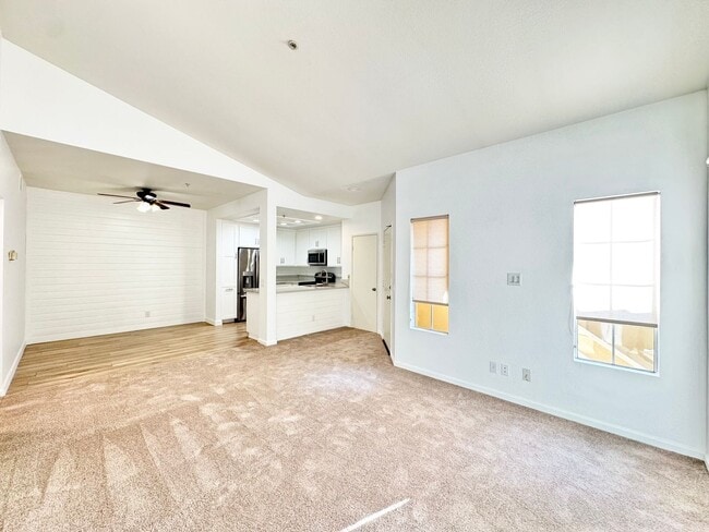 Building Photo - Beautiful 1Bd/1Ba located in Tustin!