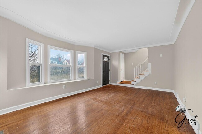 Foto del edificio - 3 bedroom 2 bathroom $1580