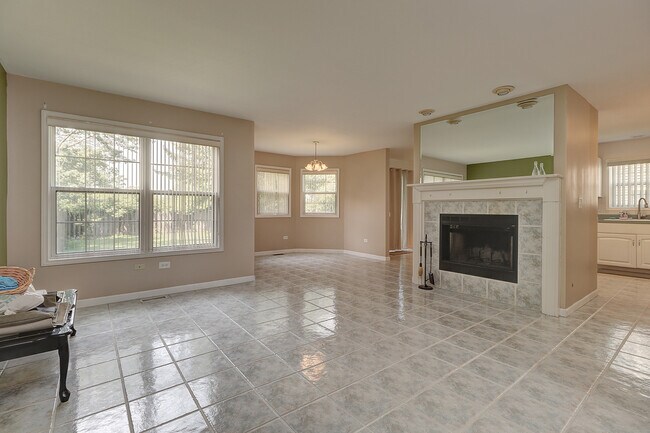 Foto del edificio - 16046 S Fairfield Dr