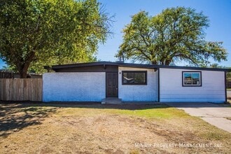 Building Photo - 2725 63rd St
