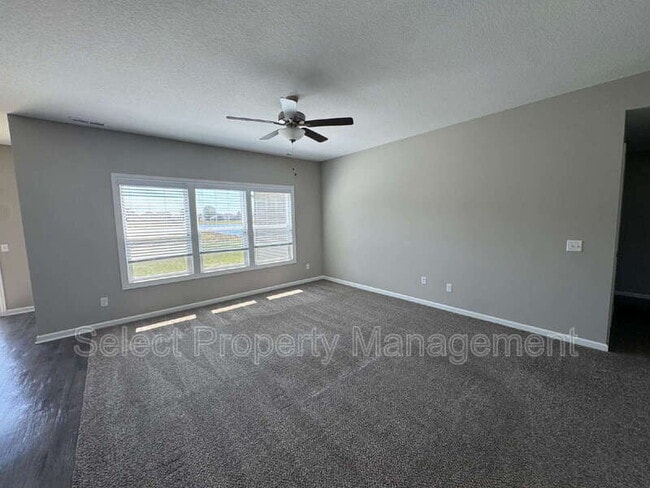 Building Photo - 4915 Whittlebury Dr