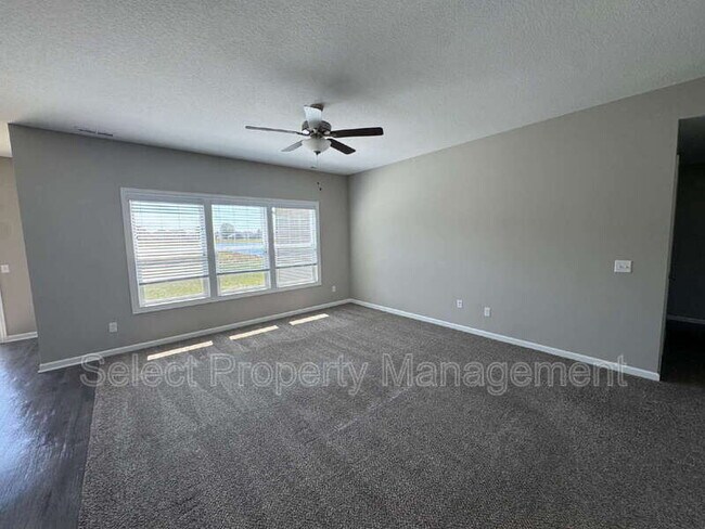 Foto del edificio - 4915 Whittlebury Dr
