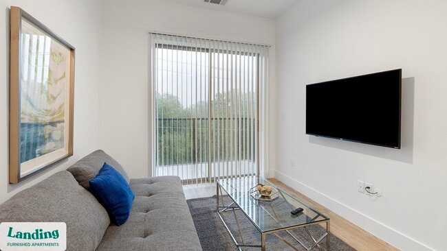 Building Photo - 650 E Sycamore St