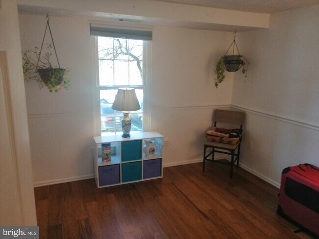 Foto del edificio - 1305 Cedar Crest Ct