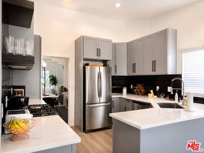 Building Photo - 68725 Tachevah Dr