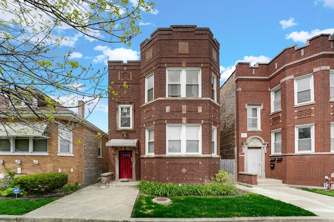 Building Photo - 8140 S Paulina St