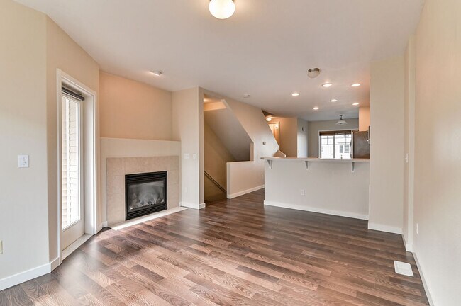 Living, kitchen, dining and powder room main floor - 5258 34th St E