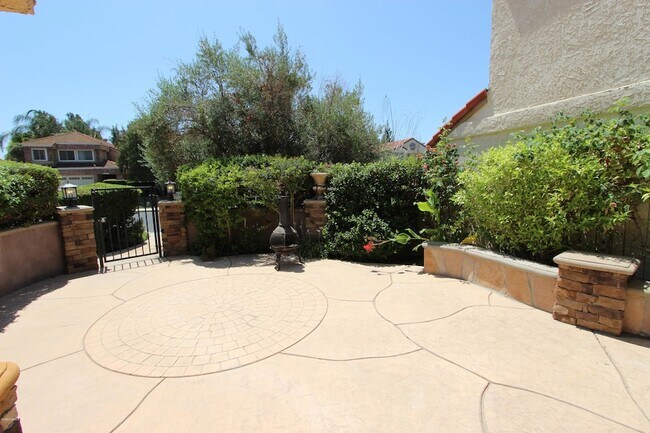 Foto del edificio - 15329 Bambi Ct