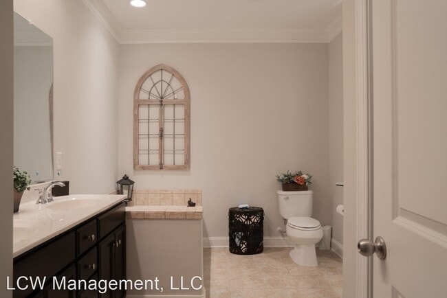 Building Photo - 3 br, 3 bath House - 2941 York Place Drive
