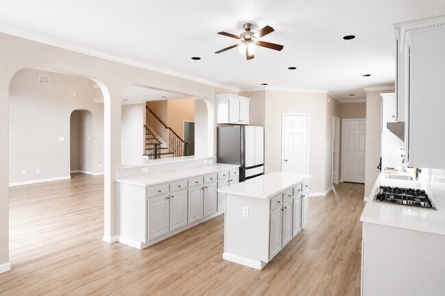 Building Photo - 3906 Lakeridge Canyon Dr
