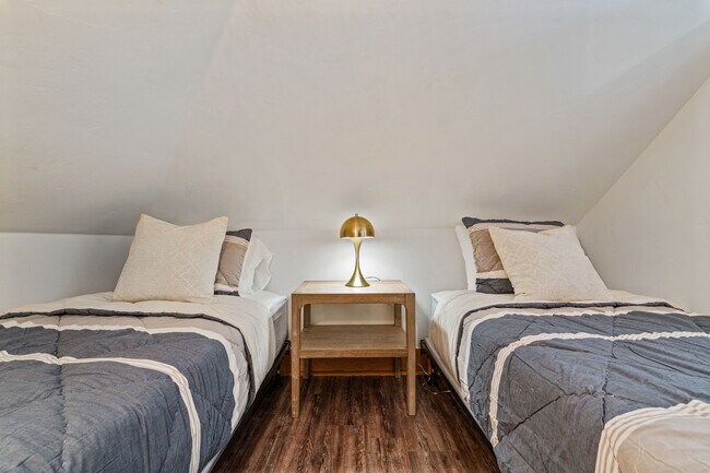 Photo - 1488 Park Ave Apartment