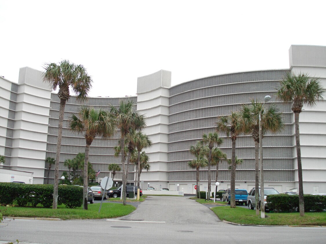 1601 Ocean Dr S Unit 502, Jacksonville Beach, FL 32250 Condo for Rent in Jacksonville Beach