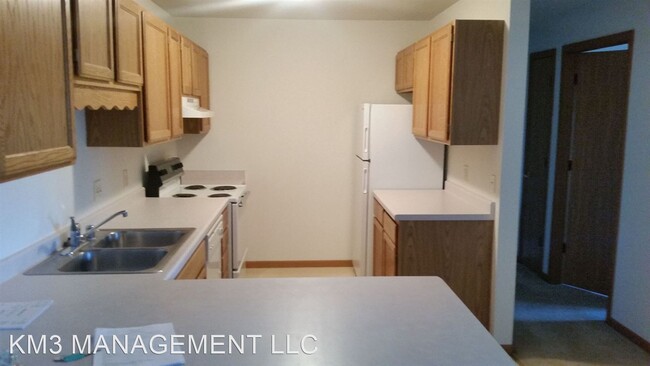 Building Photo - 501 Linden Dr