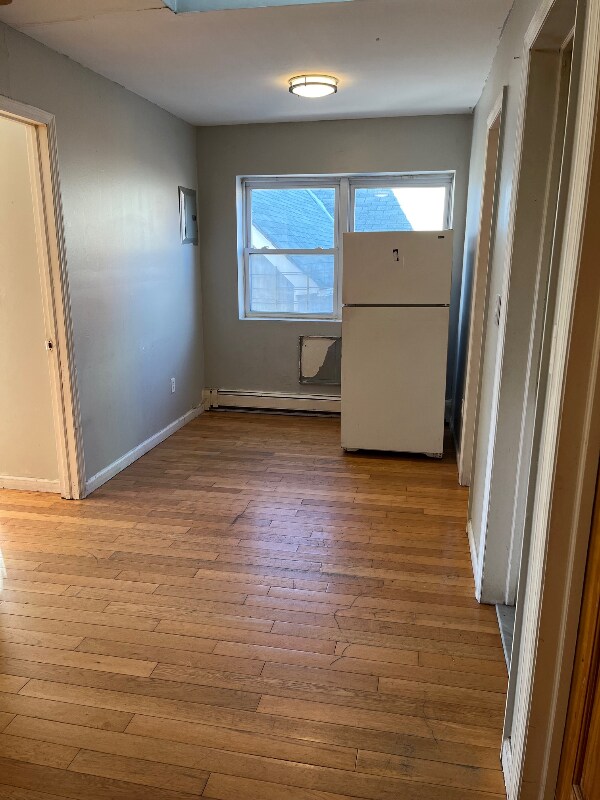 Foto del edificio - 27-32-32 12th St