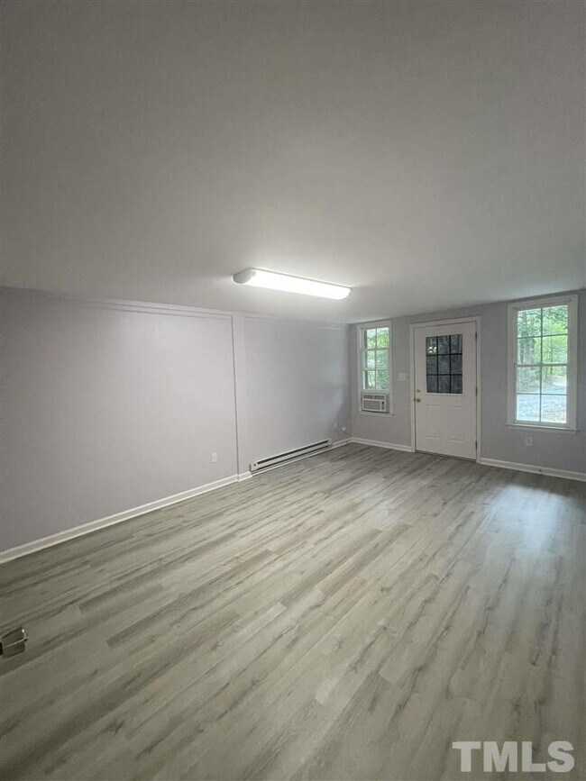 Foto del edificio - 214 Patterson Rd