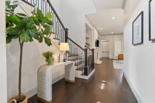 Foto del edificio - 7415 Dearborn St