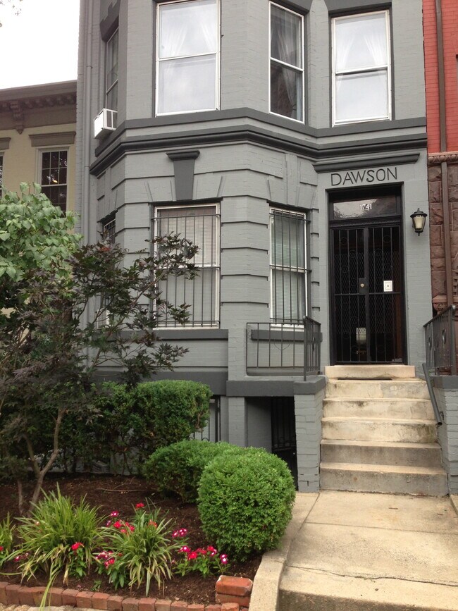 Building Photo - 1741 S St NW