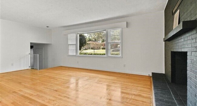 Foto del edificio - 1820 McGougan Rd