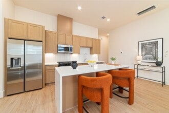 Building Photo - 859 Rachel St