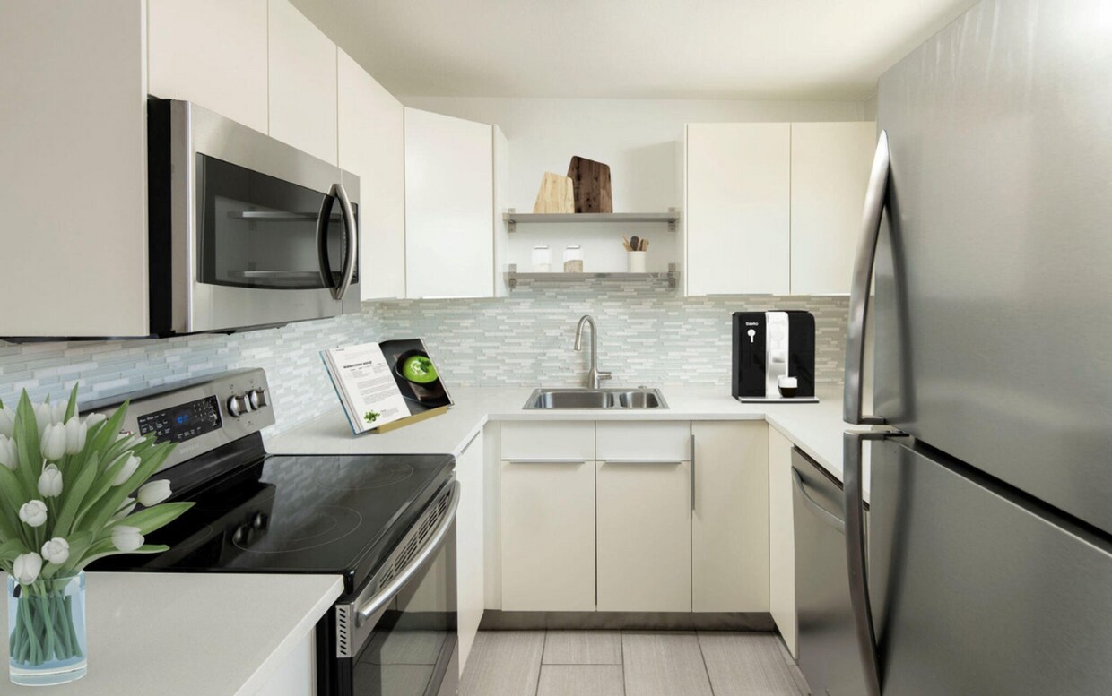 Primary Photo - Charming 2-Bedroom in the Heart of Arcadia...
