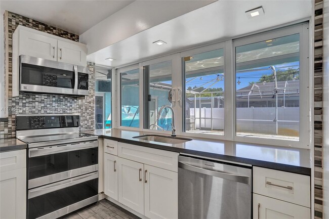 Foto del edificio - 9240 SW 54th St