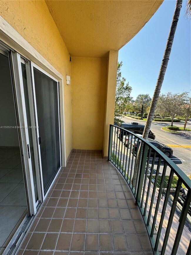 Building Photo - 7350 NW 114th Ave