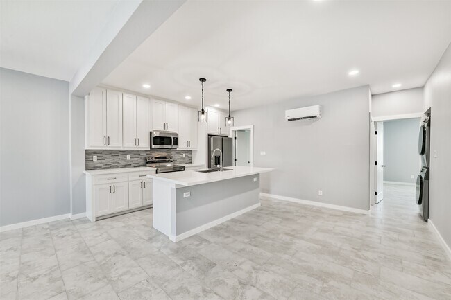 Foto del edificio - 4323 Ursuline St