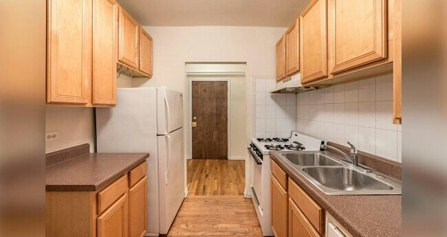 Foto del edificio - 724 W Barry Ave