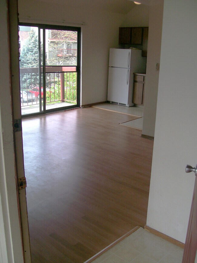 Foto del edificio - 4501 Boardwalk Dr