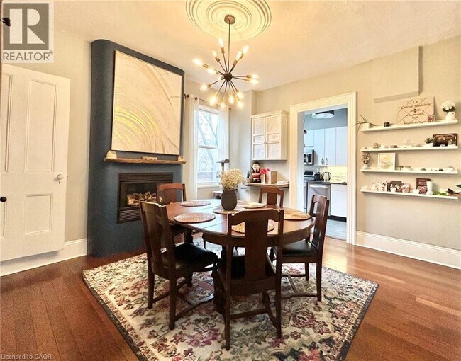 Photo du bâtiment - 276 Hunter St W