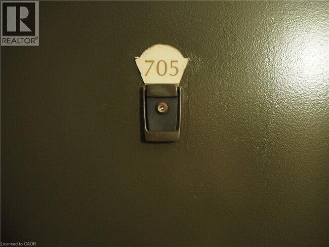 Building Photo - 6720 Glen Erin Dr