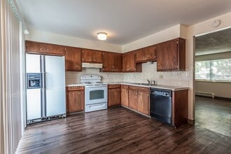 Building Photo - 1606 N Estrella Ave