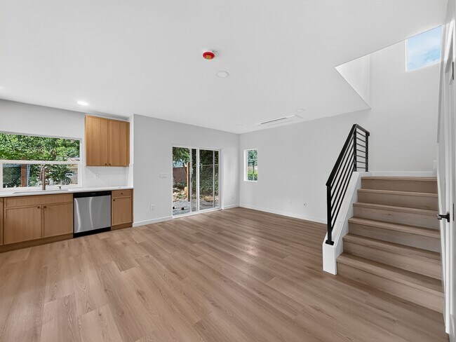 Foto del edificio - 328 NE 125th St
