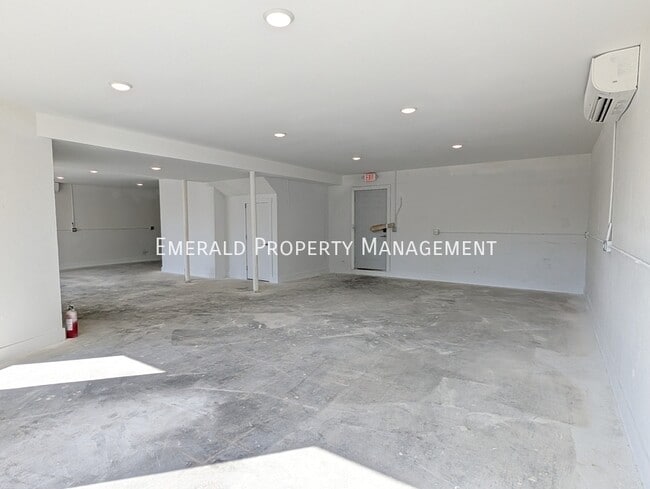 Building Photo - 2737 11th St
