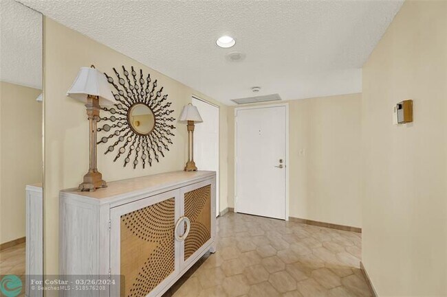 Building Photo - 1010 S Ocean Blvd