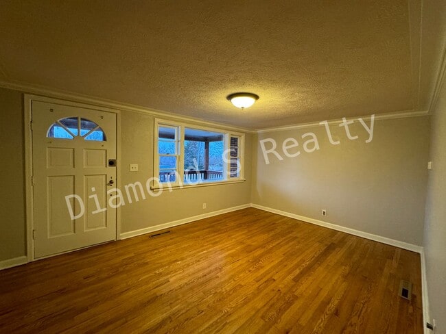 Building Photo - 3435 S Sulgrove Ave