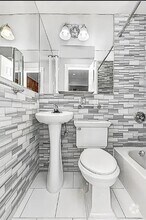 Building Photo - 436 W 52nd St