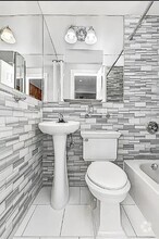 Building Photo - 436 W 52nd St