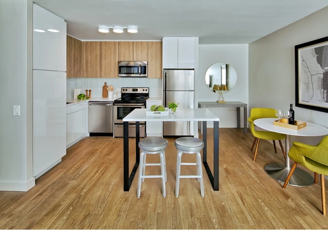 Photo - 2645 N Clark St Apartment