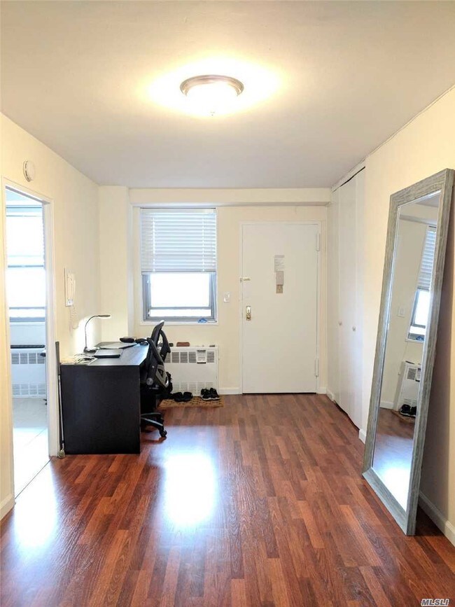 Building Photo - 104-60 Queens Blvd