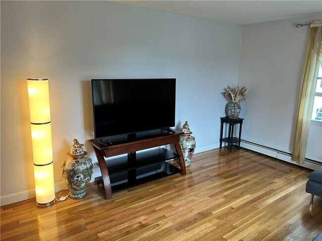 Building Photo - 24 Reardon Dr