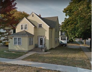 Primary Photo - 403 3rd St NW