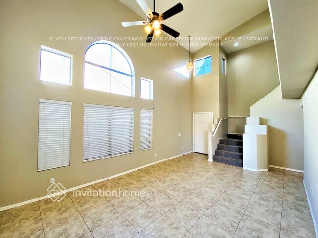 Building Photo - 250 W Juniper Ave