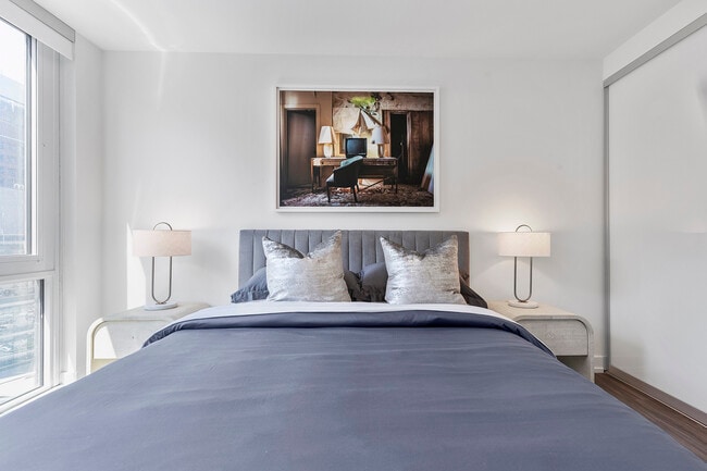 Building Photo - Gerrard West