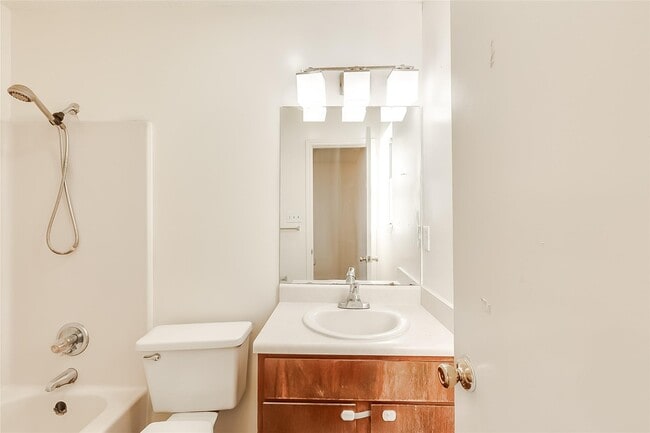 Foto del edificio - 14202 Sussman Ct
